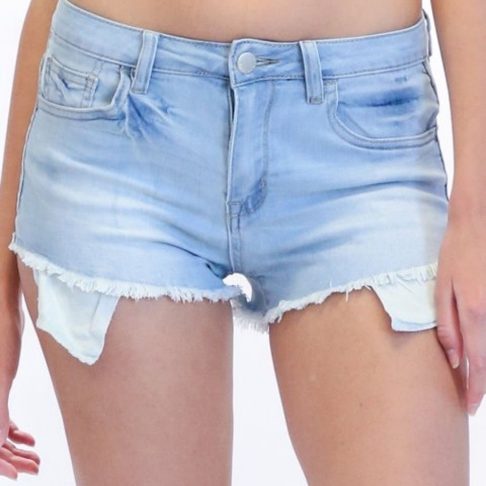 Women's NWT Small MED LARGE Light Blue Frayed Hem Denim Jean Shorts - Picture 2 of 10